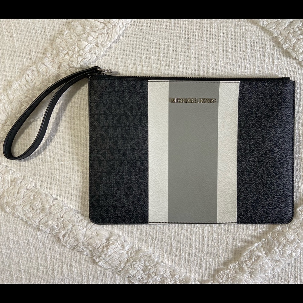 Michael Kors Large Jet Set Clutch/Wristlet